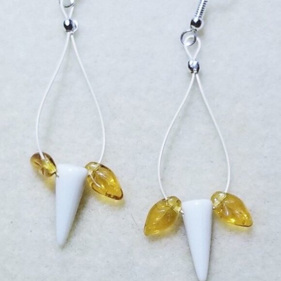 Beachy Earrings - Picture 4 of 5